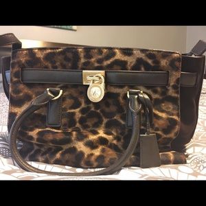 MICHAEL KORS LRG TRAVELER BAG, LEOPARD HAIRCALF